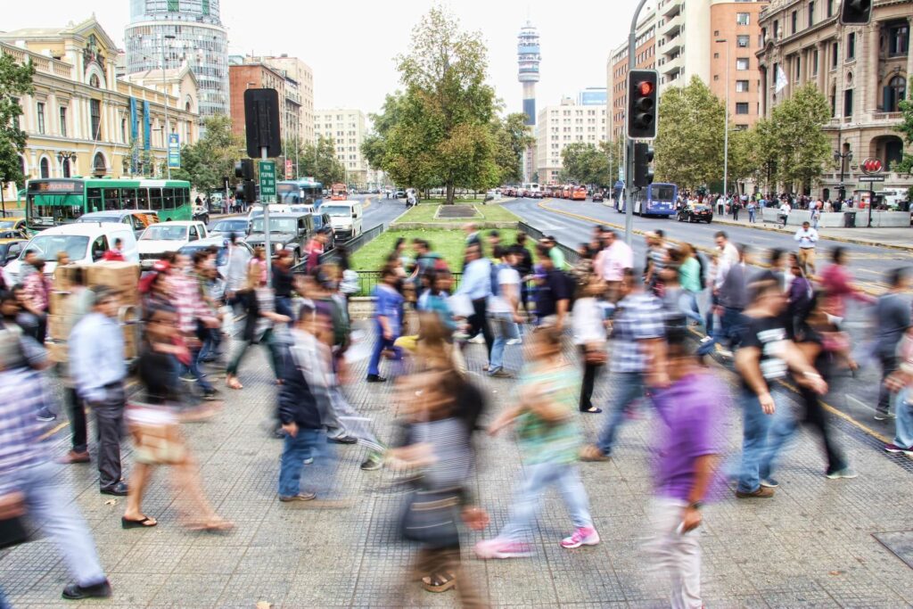 A busy crossing in Santiago de Chile